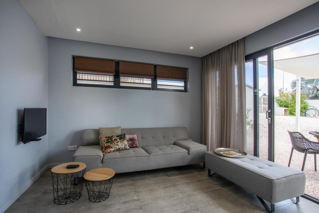 Indigo Apartments & Suites - 'Adults Only' Jan Thiel Exterior photo